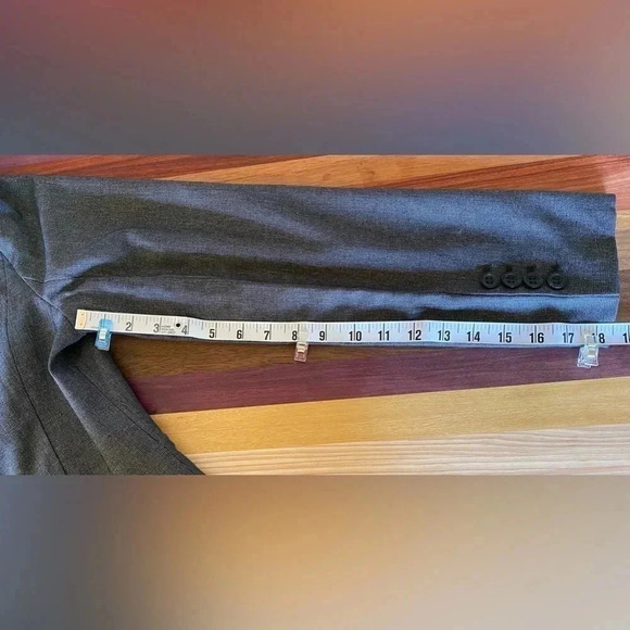 LOFT Black Pleated-Back Blazer with Overstitch & Ribbon Detail, size 10 - Picture 6 of 8